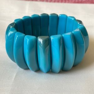 Blue wedge plastic stretch bangle bracelet 1.75” wide